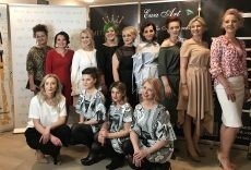 Kobiece metamorfozy. Pokaz mody w Piwnicy Artystycznej MDK