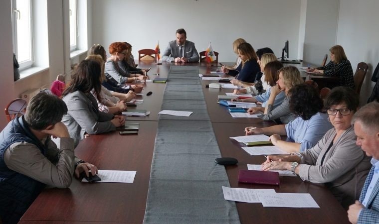 Narada wicestarosty z dyrektorami szkół