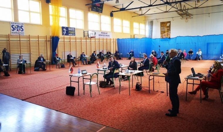 Zarząd Powiatu z wotum zaufania i absolutorium