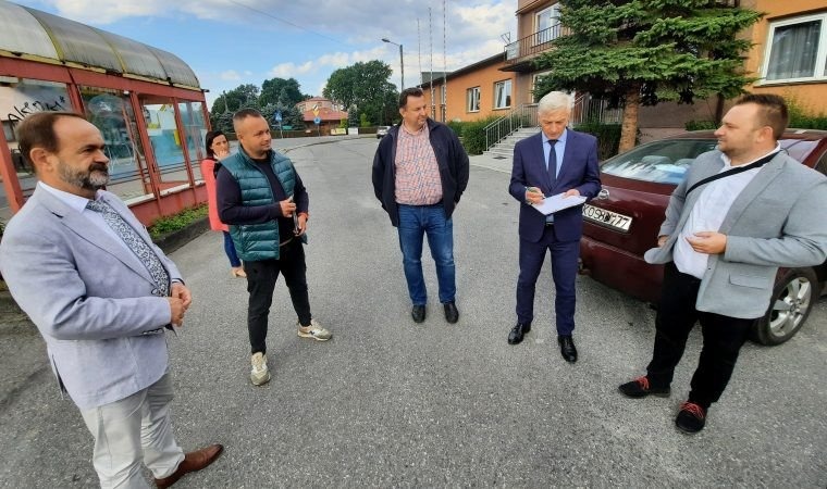 Wkrótce ruszą prace na drodze powiatowej w Skidziniu. Dziś nastąpiło przekazanie placu budowy