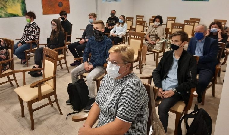 Historia w nowoczesnym wydaniu. Premiera rozszerzonej wersji aplikacji o Miejscach Pamięci