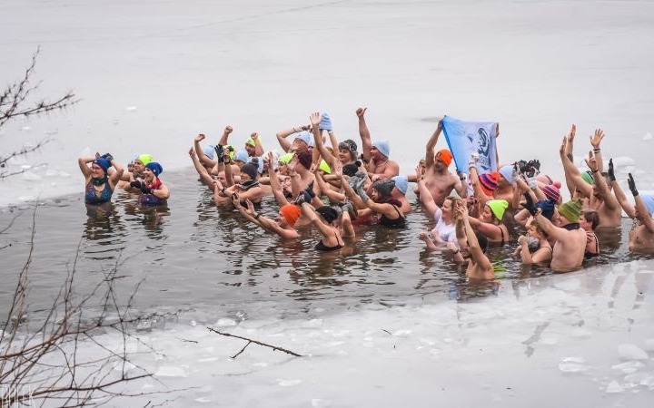 Morsowali na Krukach na rzecz chorej Wiktorii