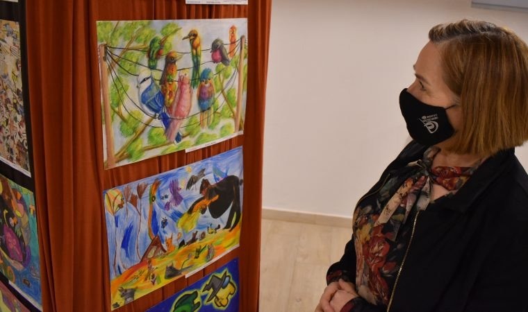 Niczym tlen w dobie pandemii. Kolorowy świat laureatów Powiatowego Konkursu Plastycznego „Kufer wyobraźni”