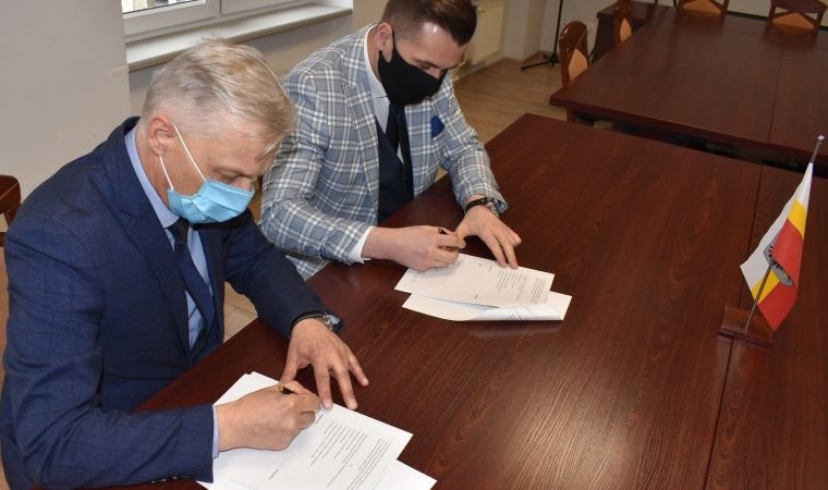 Kolejna szkoła powiatowa w Kętach z nowoczesnym kompleksem sportowym