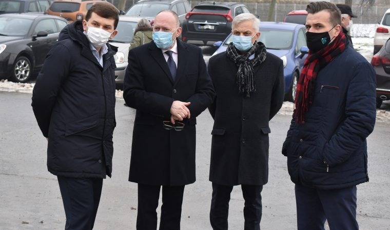 Tlen na wagę życia. Spotkanie władz Powiatu z wojewodą