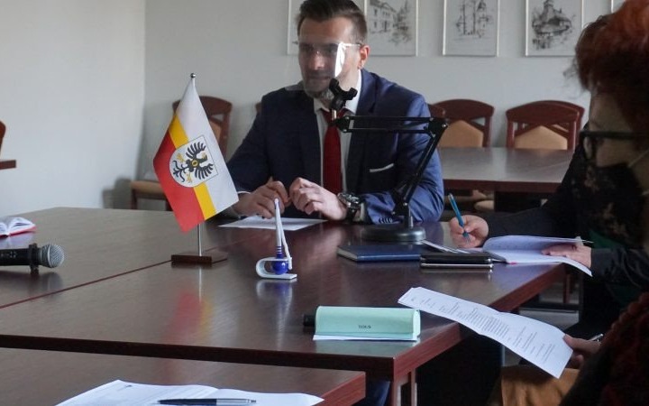 Oświata w czasach zarazy. Narada władz Powiatu z dyrektorami szkół i poradni