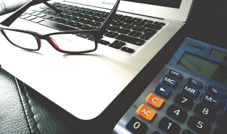 Vademecum na czas pandemii. Poradnik dla przedsiębiorców i pracowników małopolskich firm