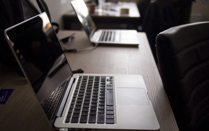 Nowy sprzęt dla powiatowych placówek oświatowych