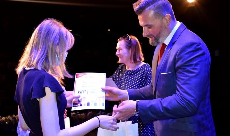 Powiat Oświęcimski docenia uzdolnioną młodzież – Gala Kreatywni 2021