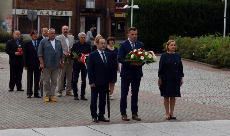 Władze Powiatu Oświęcimskiego upamiętniły 77. rocznicę wybuchu Powstania Warszawskiego