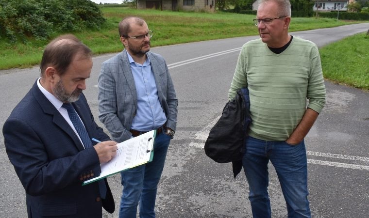 Rusza przebudowa drogi powiatowej w Witkowicach