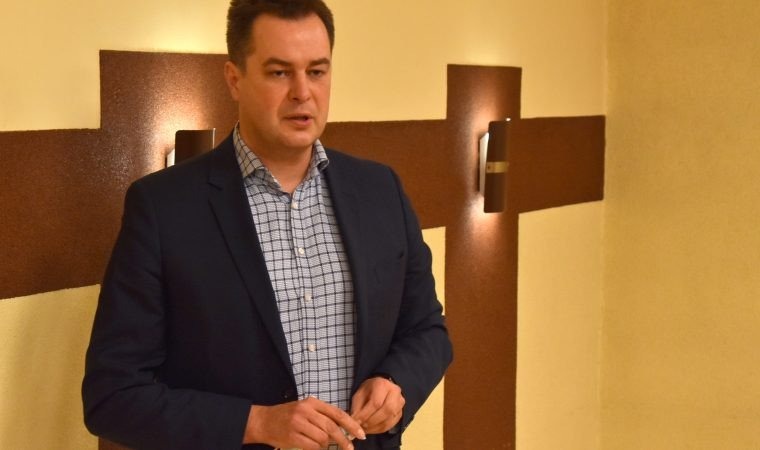 Większościowa koalicja w Radzie Powiatu desygnuje Andrzeja Skrzypińskiego na urząd Starosty Oświęcimskiego