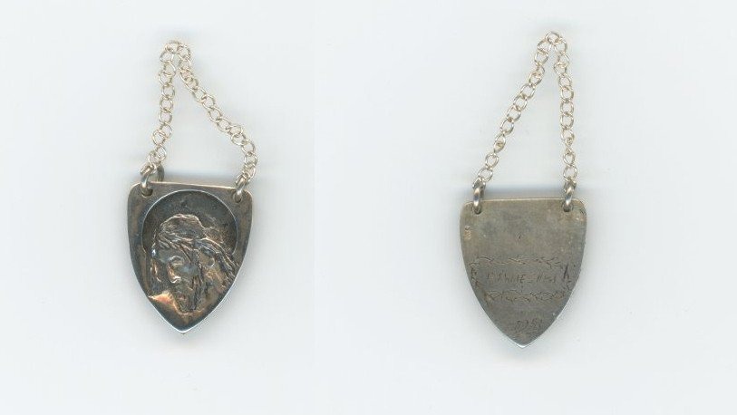 Medalik Chrystusa oświęcimskiego dla Muzeum Pamięci