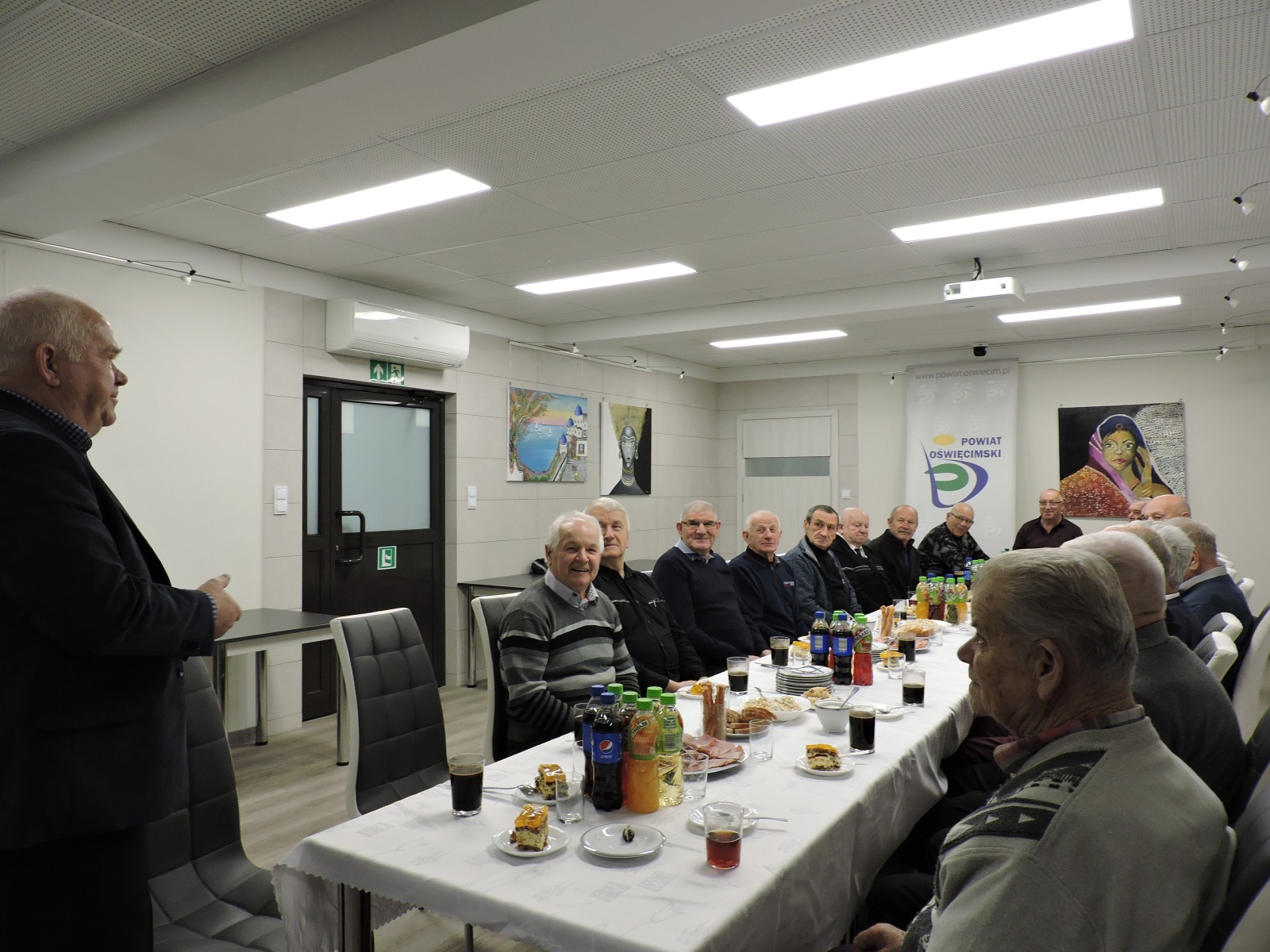 Wizyta przedstawiciela władz Powiatu u emerytowanych górników w Osieku