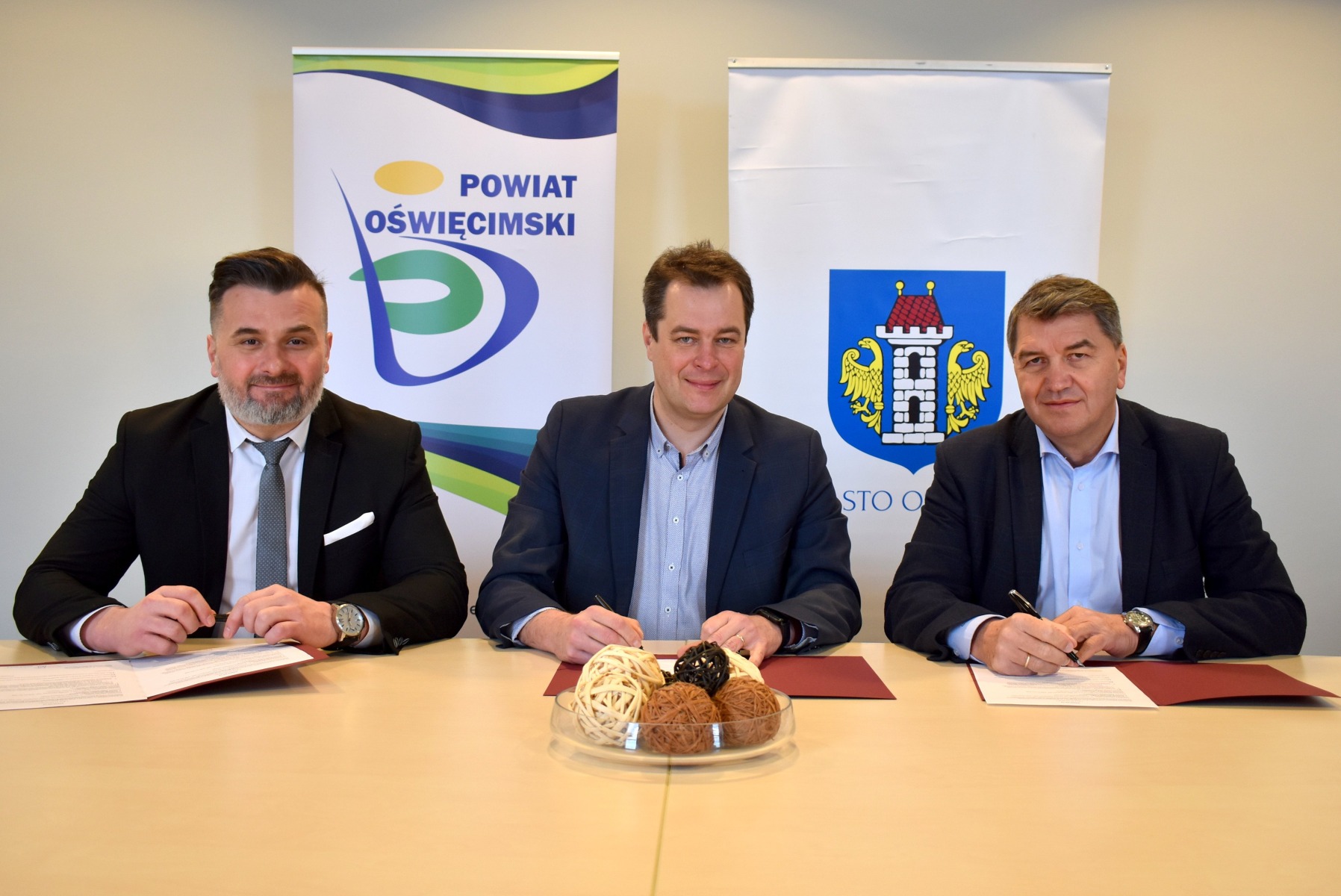 Wiodąca rola powiatowej książnicy w pomocy lokalnym bibliotekom