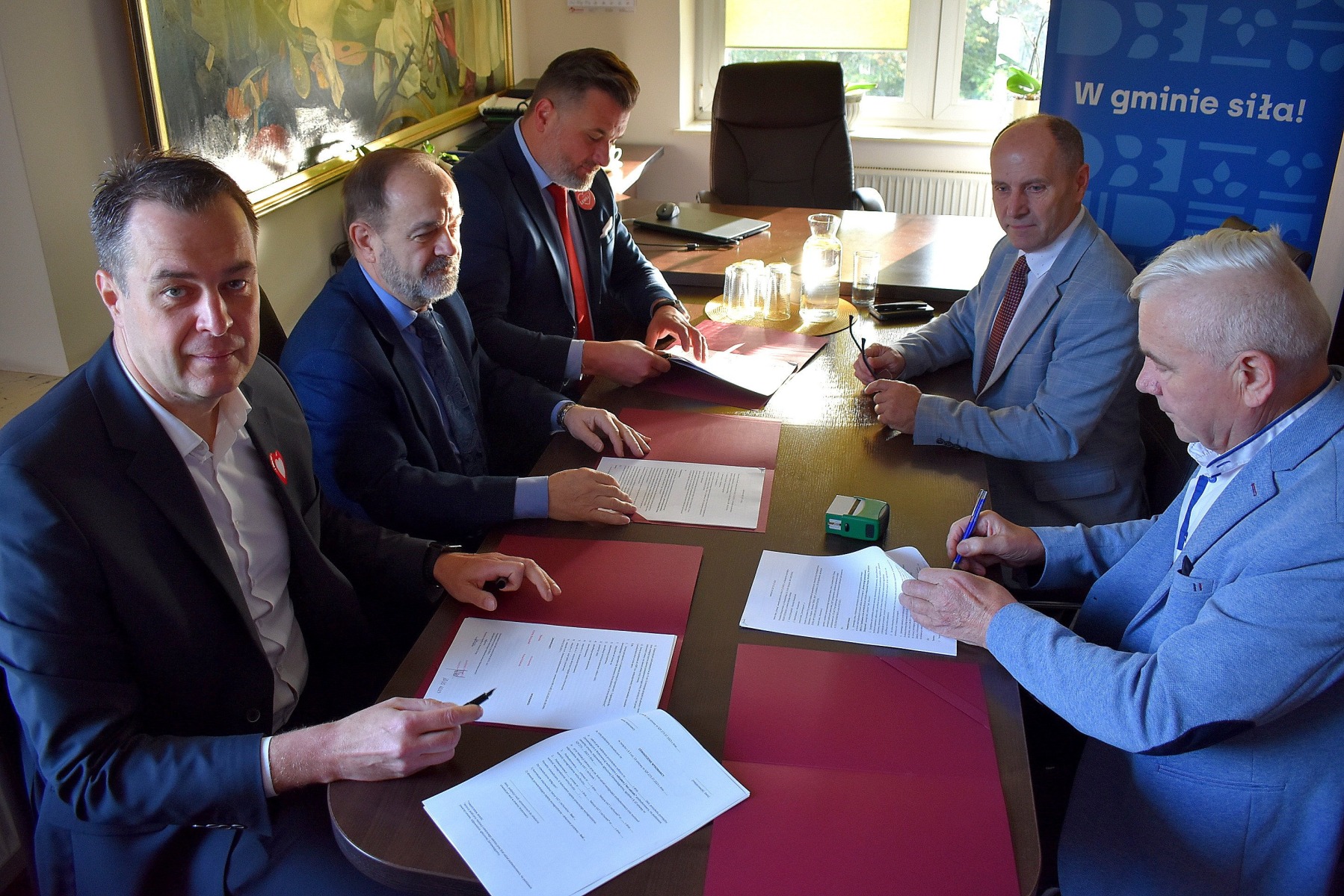 Remonty dróg powiatowych w Porębie Wielkiej i Głębowicach