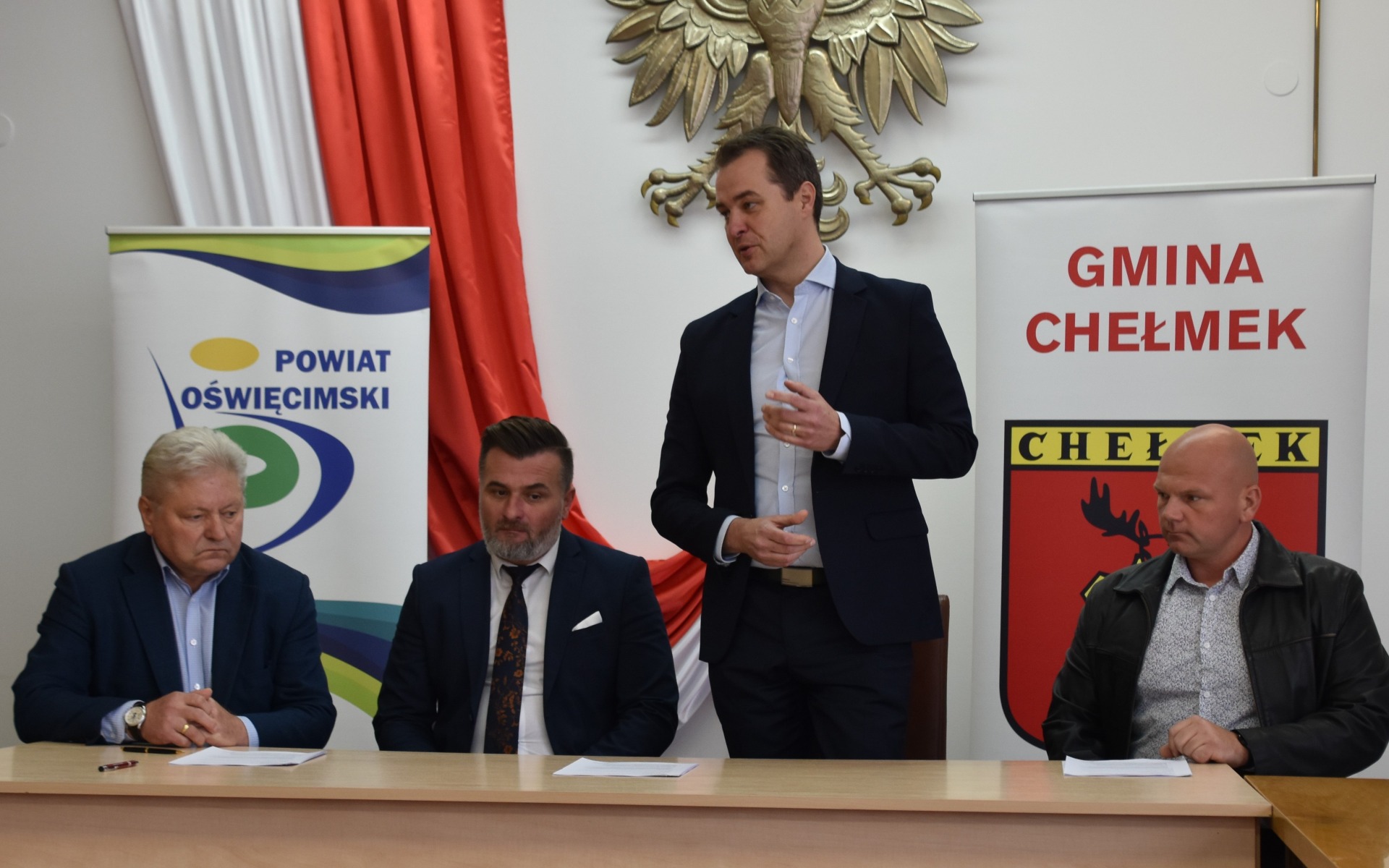 Ulica Kościuszki w Chełmku z nowym chodnikiem