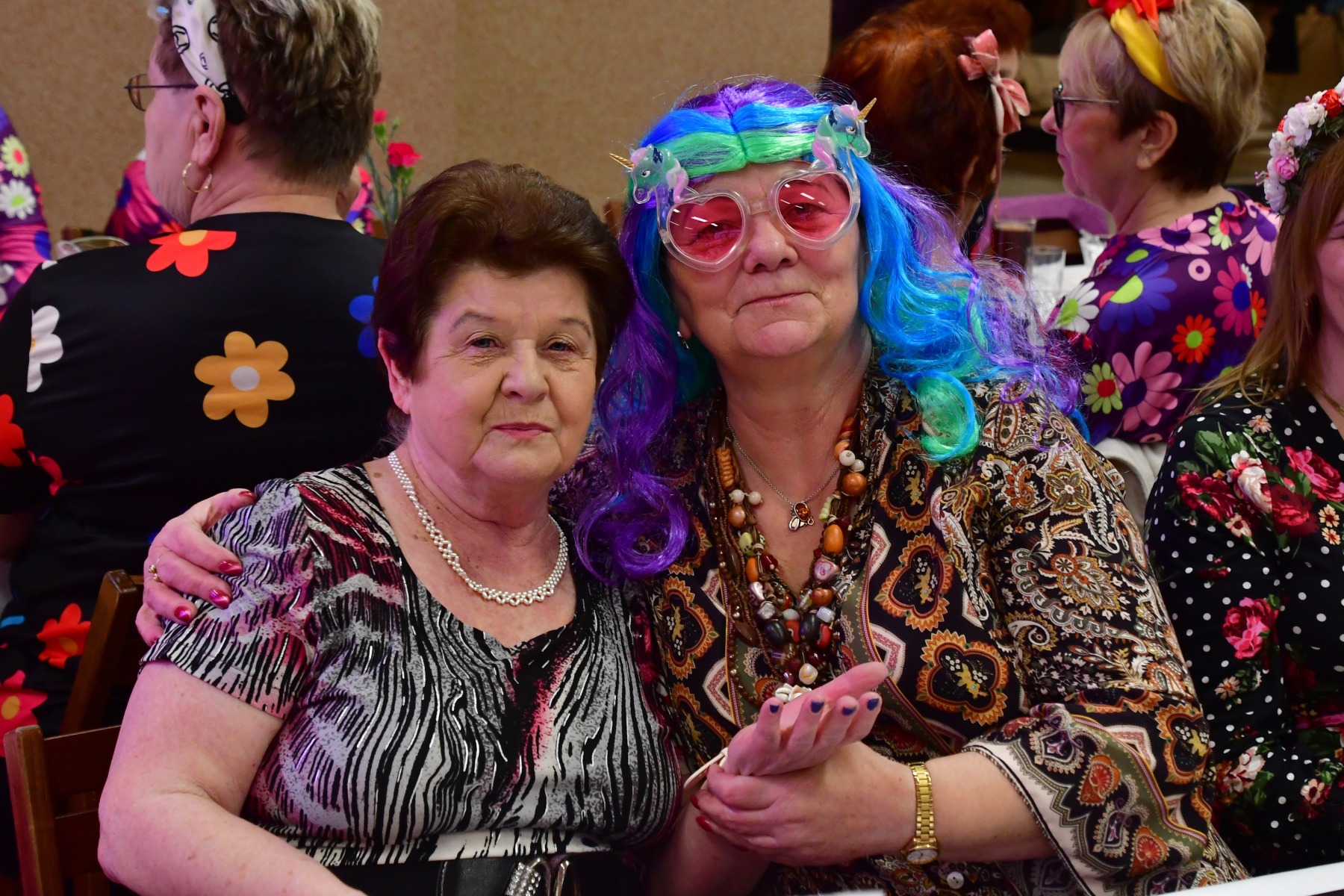 Śpiew, taniec i fantazyjne stroje. Babski Comber w Brzezince