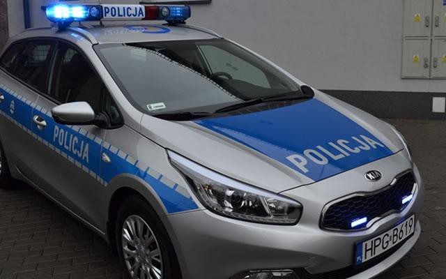 Powiat - nietrzeźwi kierowcy i piesi. Kolizja na Głównej w Osieku