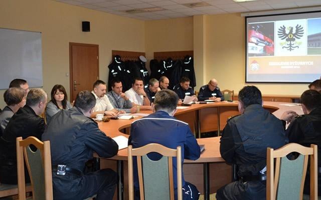 Powiat - narada szkoleniowa dla służb ratunkowych w siedzibie PSP