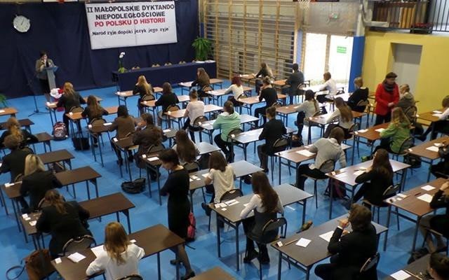 Oświęcim - wielkie Dyktando w murach powiatowej Trójki