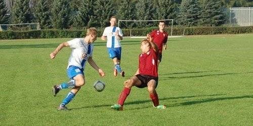 PIŁKA NOŻNA. Jasno sprecyzowany cel biało-niebieskich