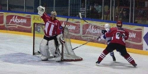 HOKEJ NA LODZIE. Małopolskie derby