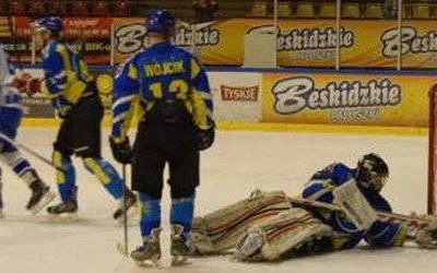 HOKEJ NA LODZIE. Droga przez mękę