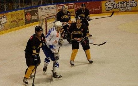 HOKEJ NA LODZIE. Rozstrzelali się w trzeciej tercji