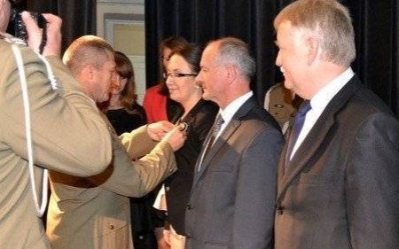 GMINA OŚWIĘCIM. Wójt zasłużona dla obronności kraju