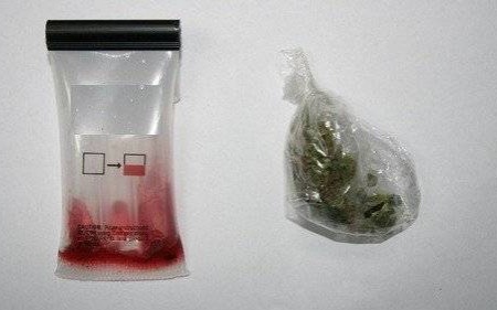 CHEŁMEK. Paliła skręta z marihuaną w busie