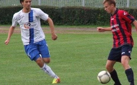 PIŁKA NOŻNA. Biało-niebieska seria zwycięstw