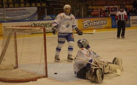 HOKEJ NA LODZIE. Kompromitująca porażka na „Jastorze”