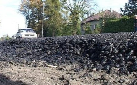 GROJEC. Kontrowersje wokół modernizacji ul. Beskidzkiej – ZOBACZ FILM