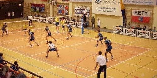 SIATKÓWKA. Kęczanin wygrywa przed gorącą publicznością