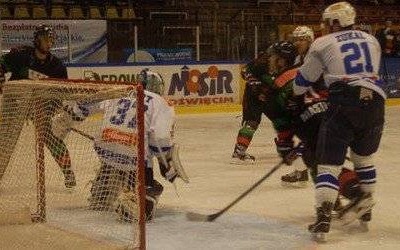 HOKEJ NA LODZIE. Bolesna porażka z Tychami