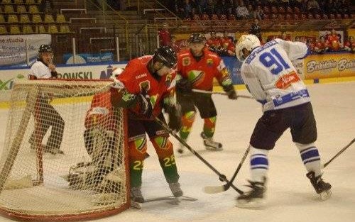 HOKEJ NA LODZIE. Trzecia porażka z rzędu