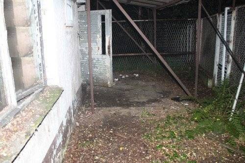 OŚWIĘCIM. Zwłoki mężczyzny w opuszczonym budynku