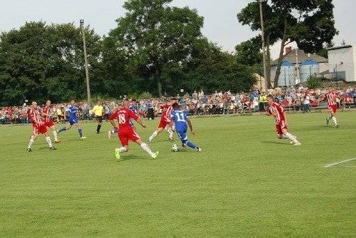 PIŁKA NOŻNA. Były reprezentant Polski powalczy z Sołą!