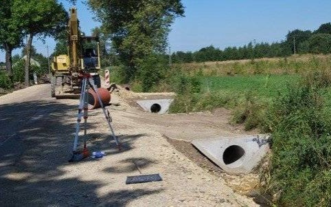POWIAT. Przebudowa drogi łączącej Babice i Harmęże