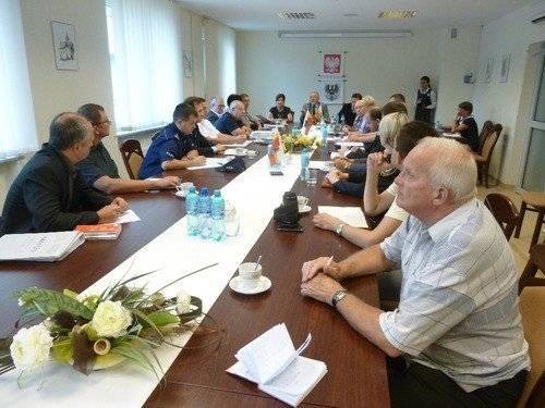 POWIAT. Służby na tropie fetoru. Podejrzanych nie brakuje. Recepta? Kontrole i jeszcze raz kontrole