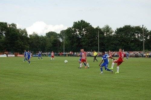 PIŁKA NOŻNA. Trzy, dwa, jeden... Zaczynamy!