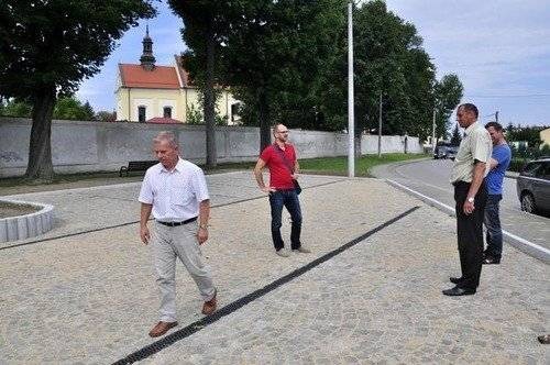 KĘTY. Zaparkuj pojazd przy Klasztornej