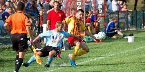 PIŁKA NOŻNA. Dwa zwycięstwa solarzy