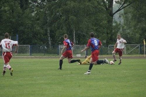 PIŁKA NOŻNA. Futbolowe otwarcie