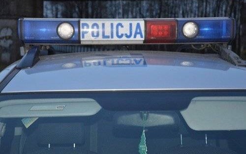 POWIAT. Napad na dwa sklepy. Bandyta sterroryzował obsługę nożem