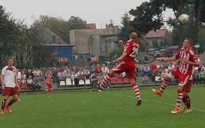 PIŁKA NOŻNA. Okrągłe zero Soły, Unii i rezerw solarzy...