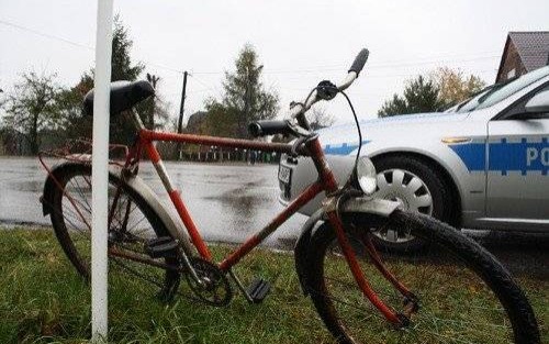 OSIEK. Upadek rowerzysty, zareagował kierowca