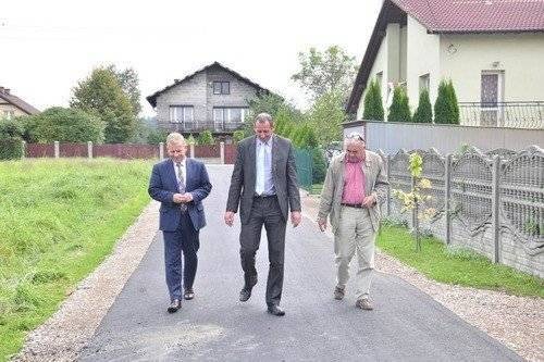 NOWA WIEŚ. Nowa nawierzchnia na Fredry