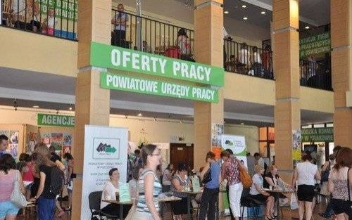POWIAT. Starosta Krawczyk: Powiat postanowił zatroszczyć się o to, aby stopa bezrobocia była jak najmniejsza